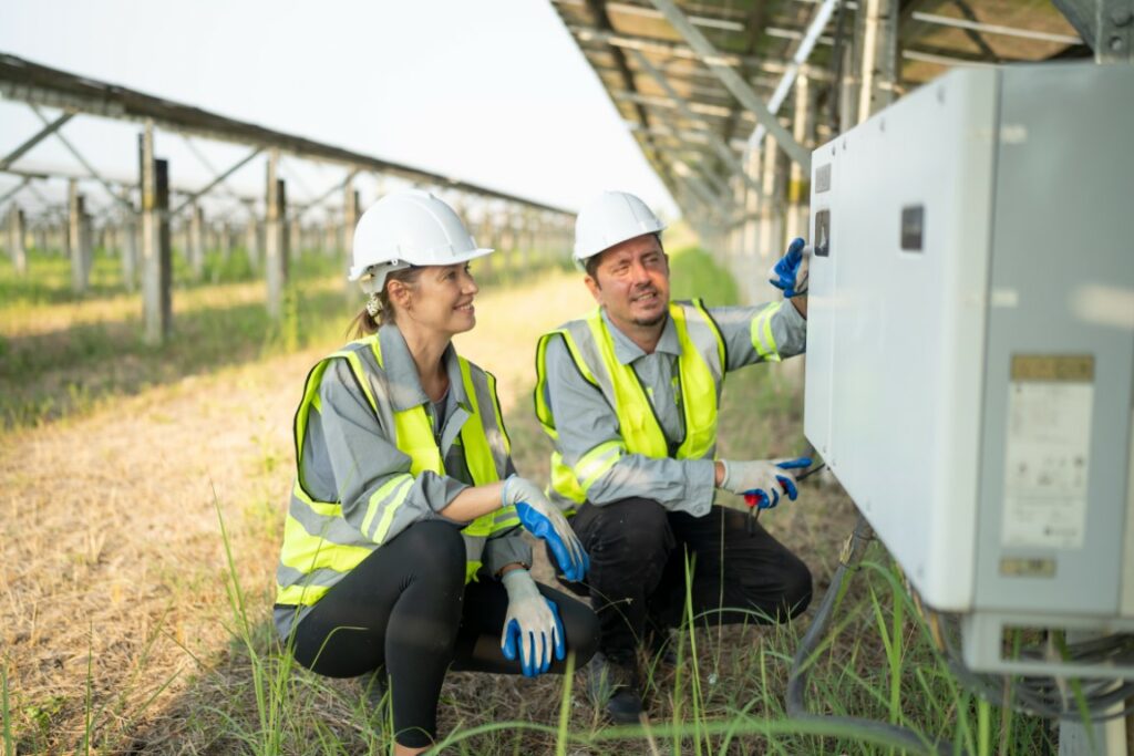 Magazynowanie energii elektrycznej wytworzonej z OZE – czym są magazyny energii?